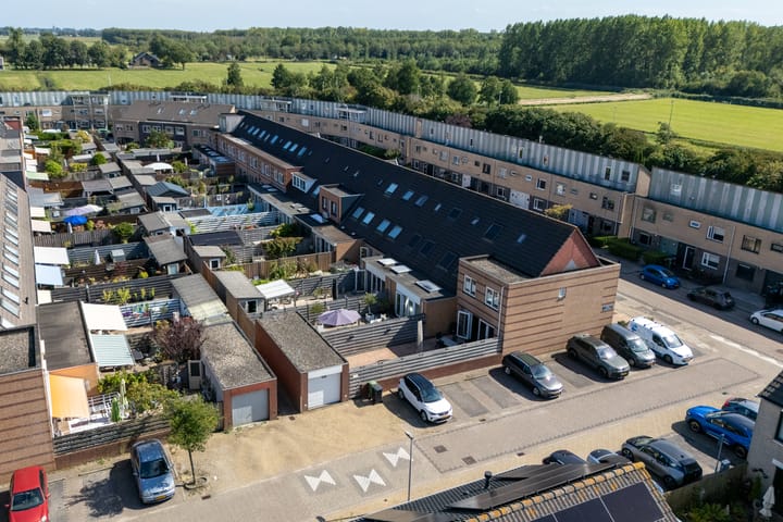 Foto 9 van Bisschop Romerostraat 37