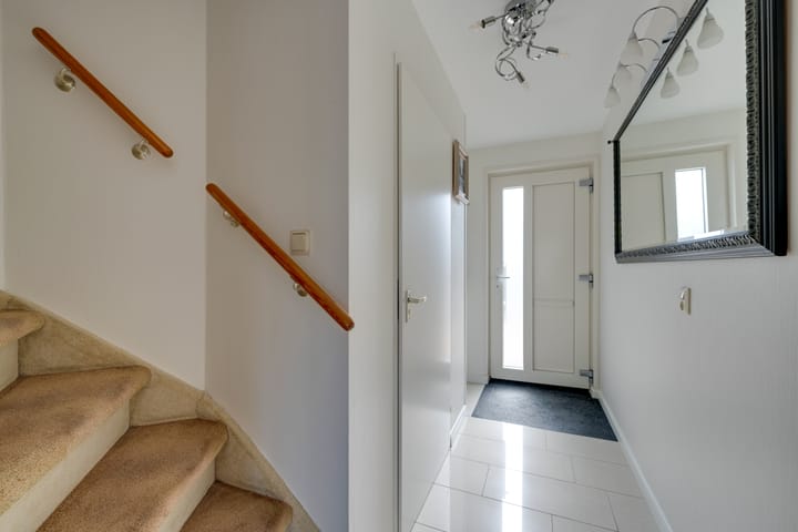 Foto 10 van Bisschop Romerostraat 37