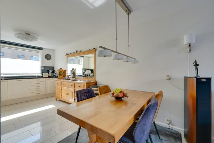 Foto 20 van Bisschop Romerostraat 37