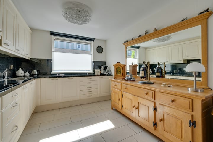 Foto 21 van Bisschop Romerostraat 37