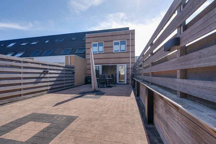 Foto 28 van Bisschop Romerostraat 37