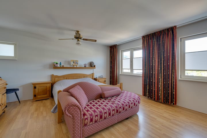 Foto 30 van Bisschop Romerostraat 37