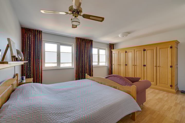 Foto 33 van Bisschop Romerostraat 37