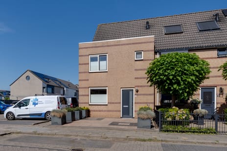 Bisschop Romerostraat thumbnail