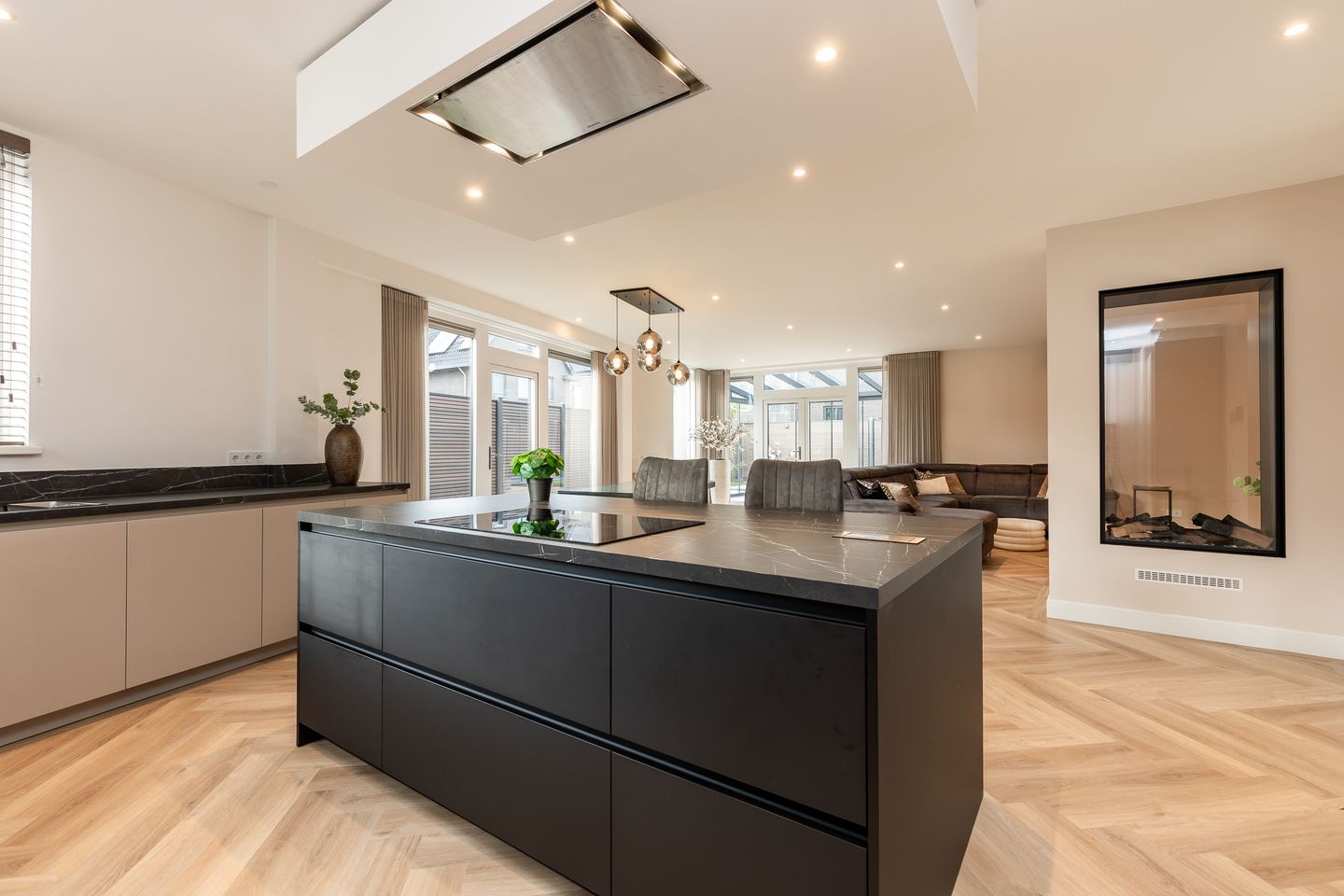 Photo 34 of Aleksandr Prochorovstraat 30