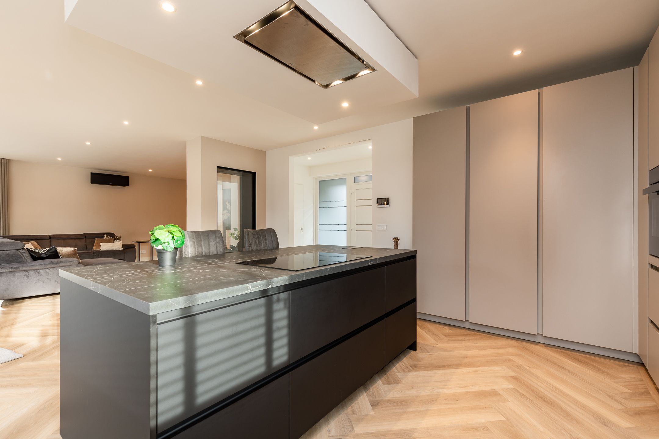 Photo 36 of Aleksandr Prochorovstraat 30