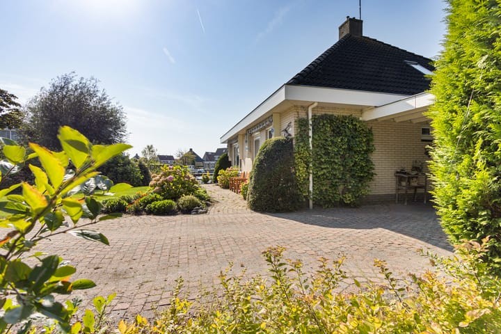 Photo 44 of Doerebout 12