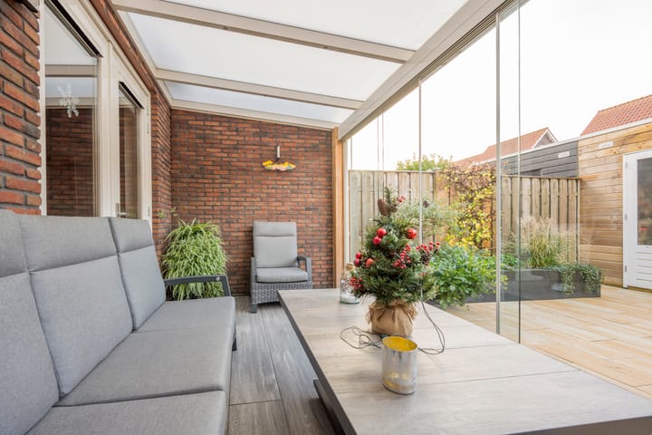 Foto 27 van Vuurvlinder 9