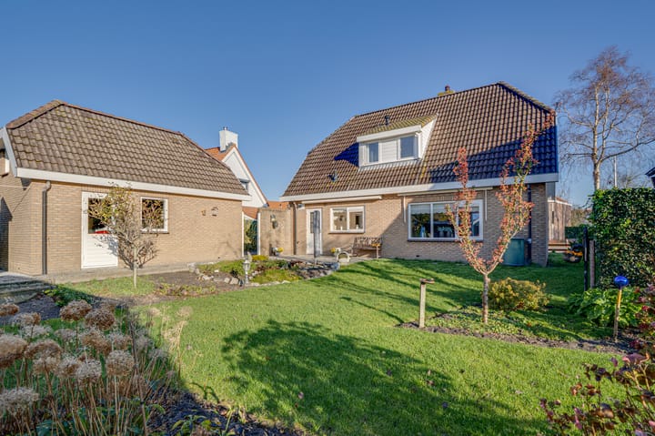 Photo 2 of Dirkdoensweg 1-A