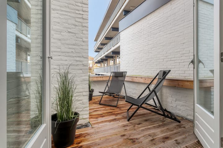 Photo 21 of Landstraat 8-A