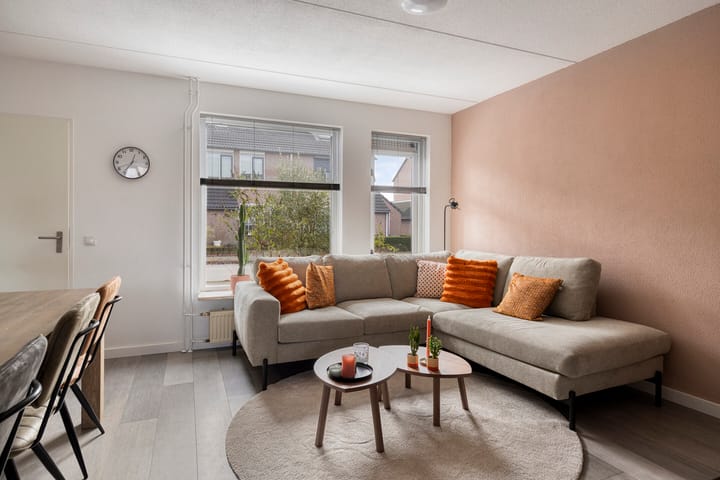 Foto 2 van B.A.A. Engelbertinklaan 136