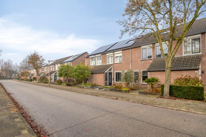 Foto 25 van B.A.A. Engelbertinklaan 136