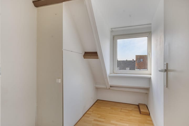 Photo 24 of Gladiolusstraat 35-A