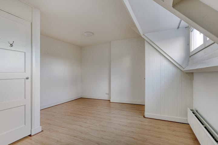 Photo 16 of Gladiolusstraat 35-A