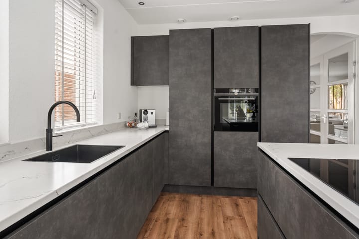 Photo 8 of Lanuariusweg 24