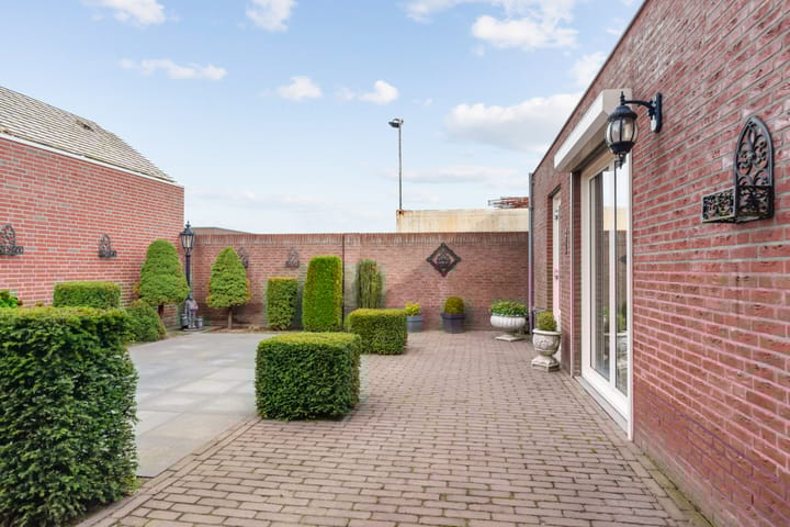 Foto 29 van Pastoor Willemspad 1