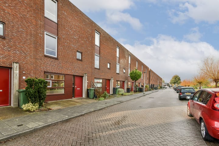 Photo 2 of Pieter van Slingerlandstraat 4