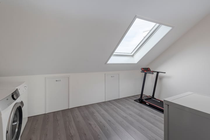 Photo 22 of Troelstrastraat 15