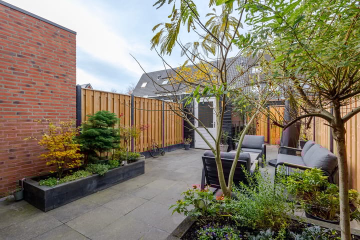 Photo 25 of Troelstrastraat 15