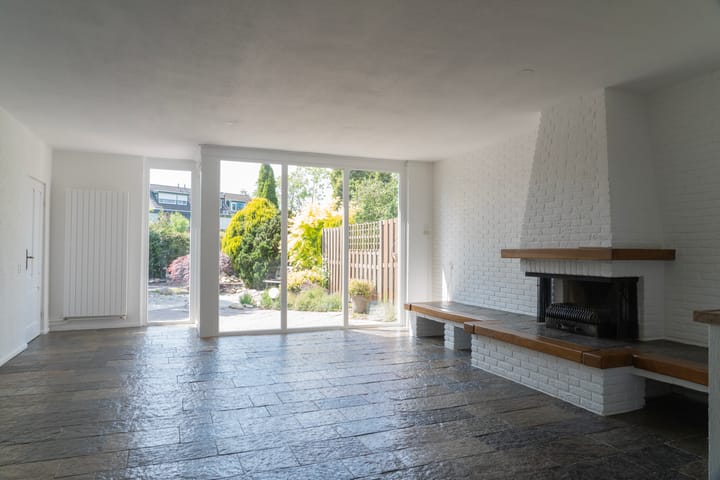 Photo 2 of Weegbree 6