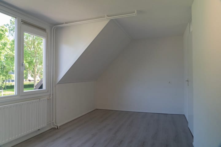 Foto 14 van Weegbree 6