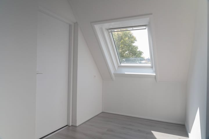 Foto 15 van Weegbree 6