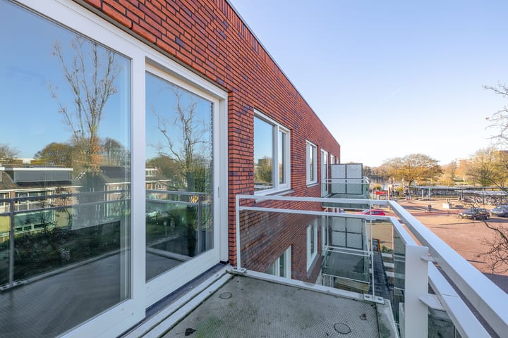 Photo 22 of Spoorpad 8-C