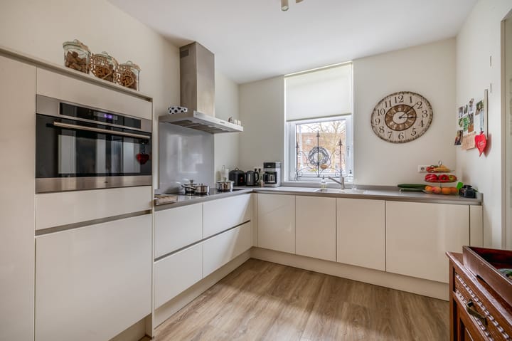 Photo 5 of Maasveldstraat 64