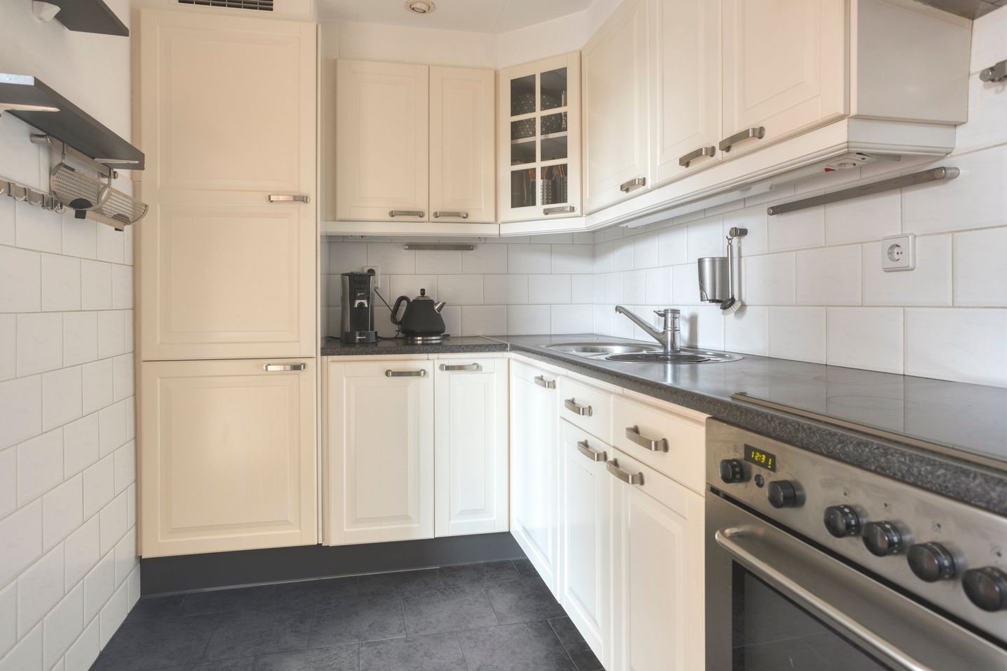 Photo 10 of Pieter de Hoochlaan 90