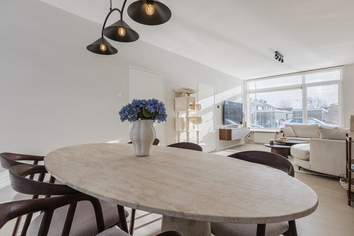 Photo 11 of Regerstraat 11