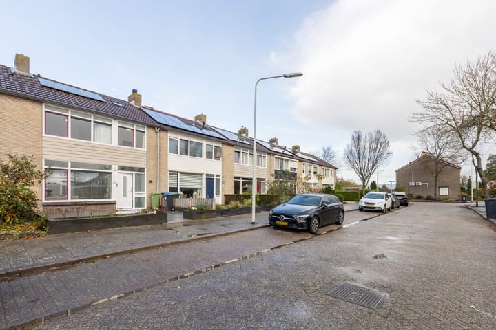 Photo 3 of Regerstraat 11