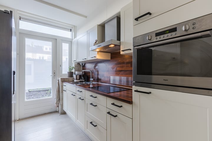 Photo 14 of Regerstraat 11