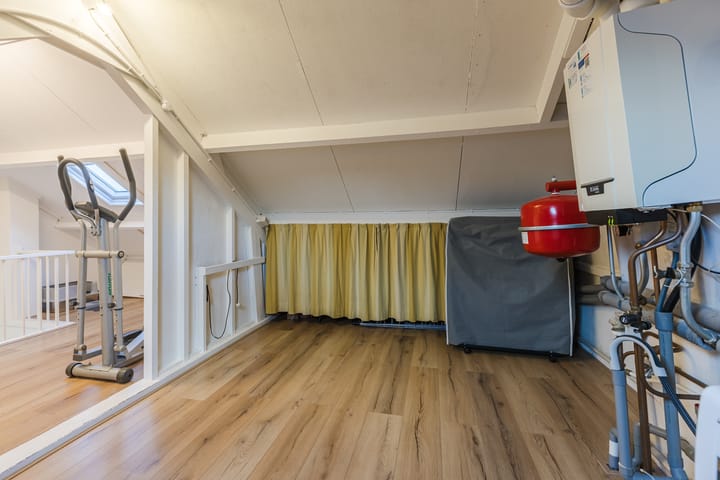 Photo 43 of Regerstraat 11