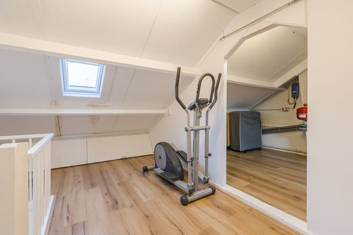 Photo 46 of Regerstraat 11