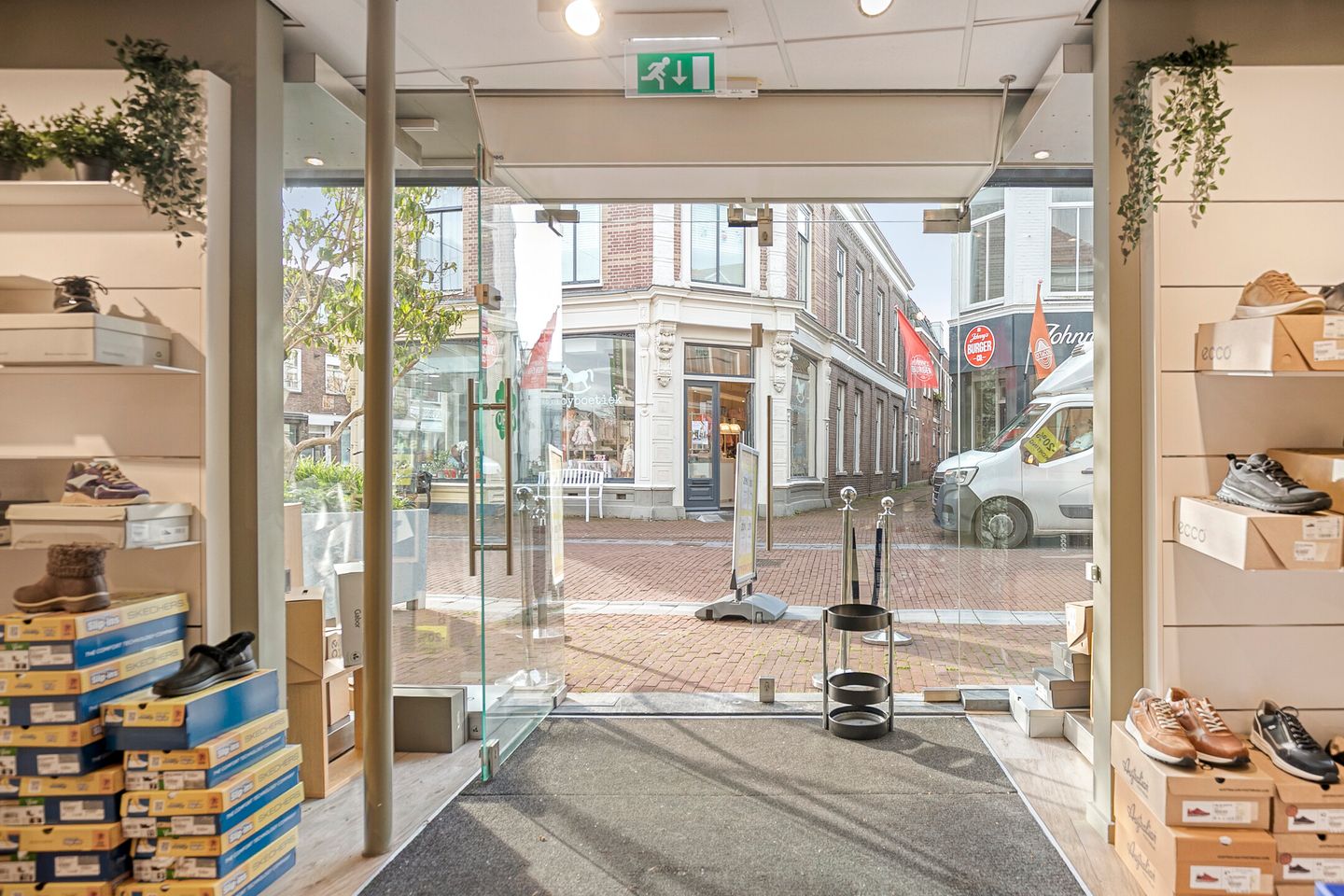 View photo 4 of Breedstraat 33