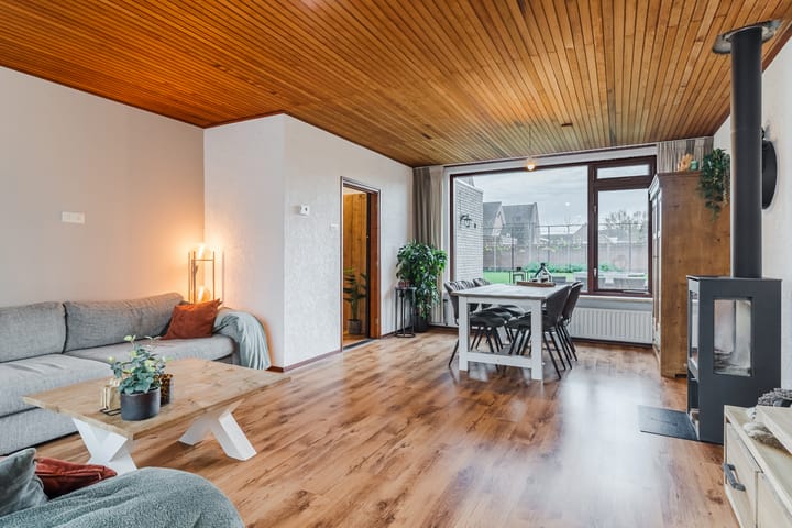 Photo 2 of Huygensstraat 14