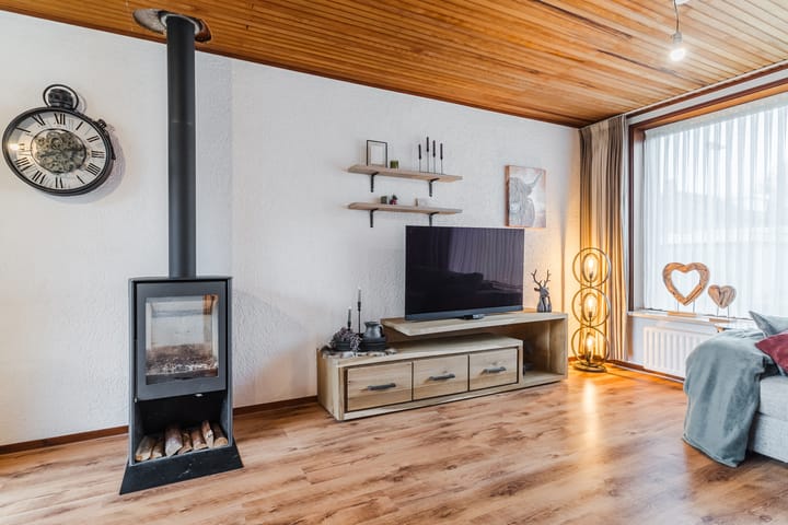 Photo 9 of Huygensstraat 14