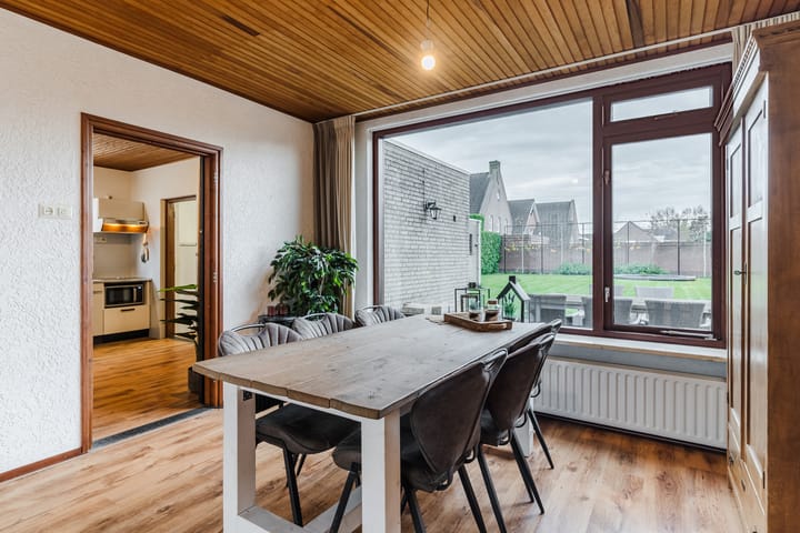 Photo 14 of Huygensstraat 14