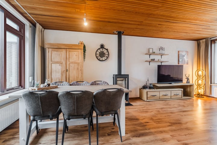 Photo 15 of Huygensstraat 14