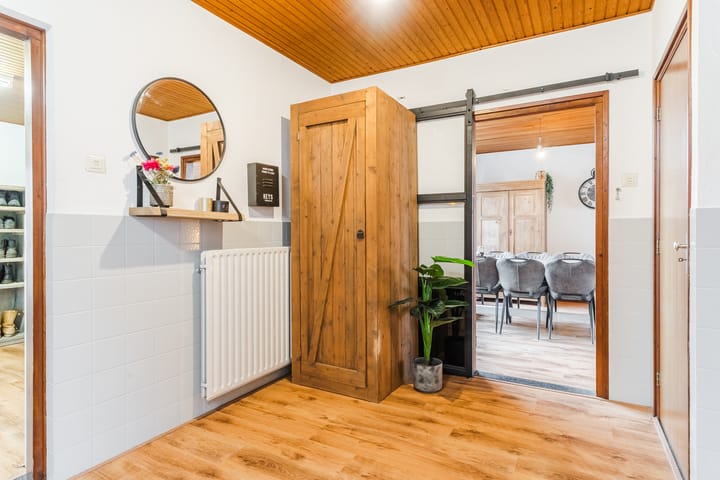 Photo 16 of Huygensstraat 14