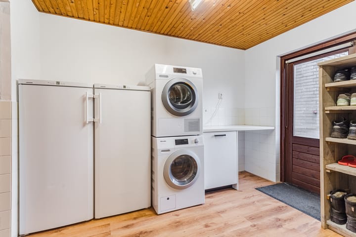 Photo 21 of Huygensstraat 14