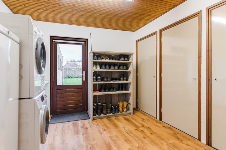 Photo 22 of Huygensstraat 14