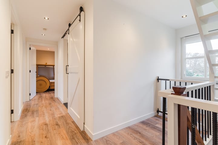 Photo 27 of Huygensstraat 14