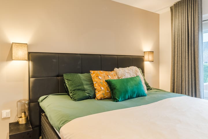 Photo 30 of Huygensstraat 14