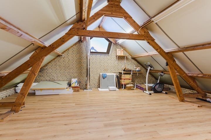 Photo 52 of Huygensstraat 14