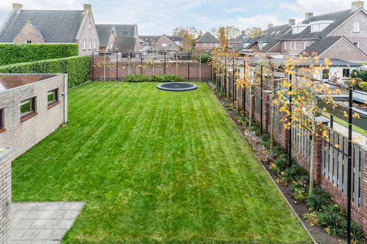 Photo 56 of Huygensstraat 14