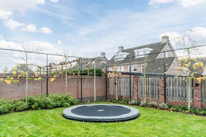 Photo 62 of Huygensstraat 14