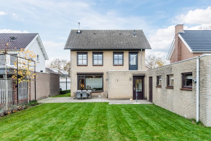 Photo 67 of Huygensstraat 14