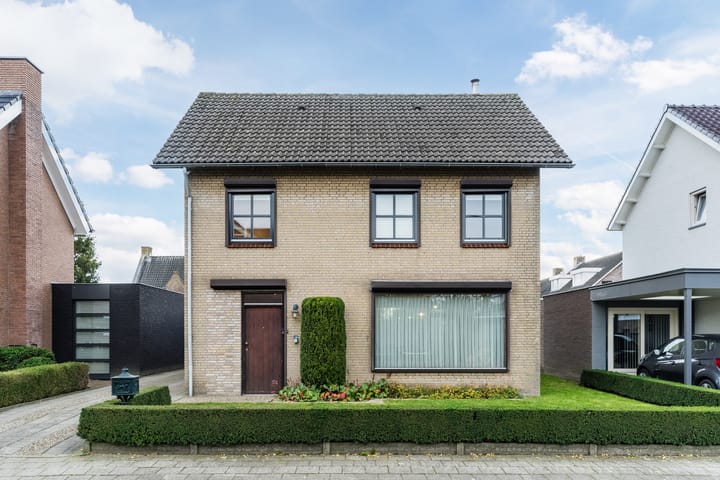 Photo 69 of Huygensstraat 14