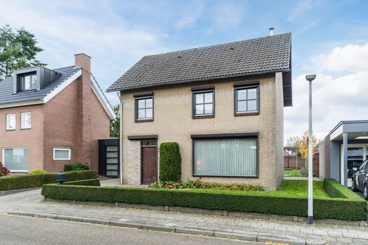 Photo 70 of Huygensstraat 14